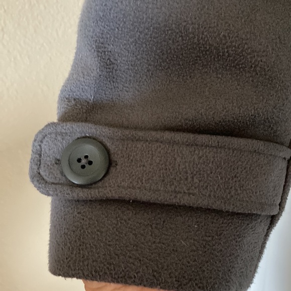 Forever 21 Gray Pea Coat Size Large - Picture 4 of 12